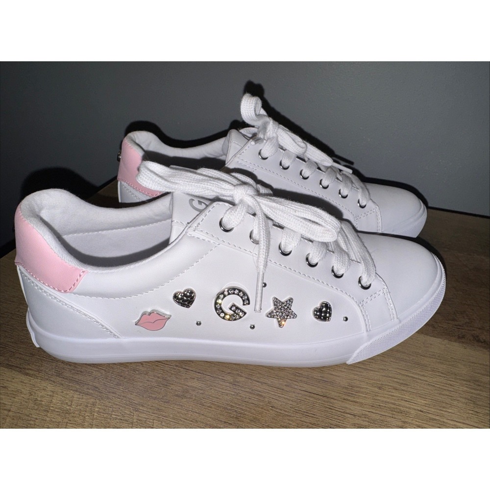 GUESS Women's White Pink Comfort Sneakers Logo Star Heart Lips Accents 9.5 NEW - Picture 11 of 11